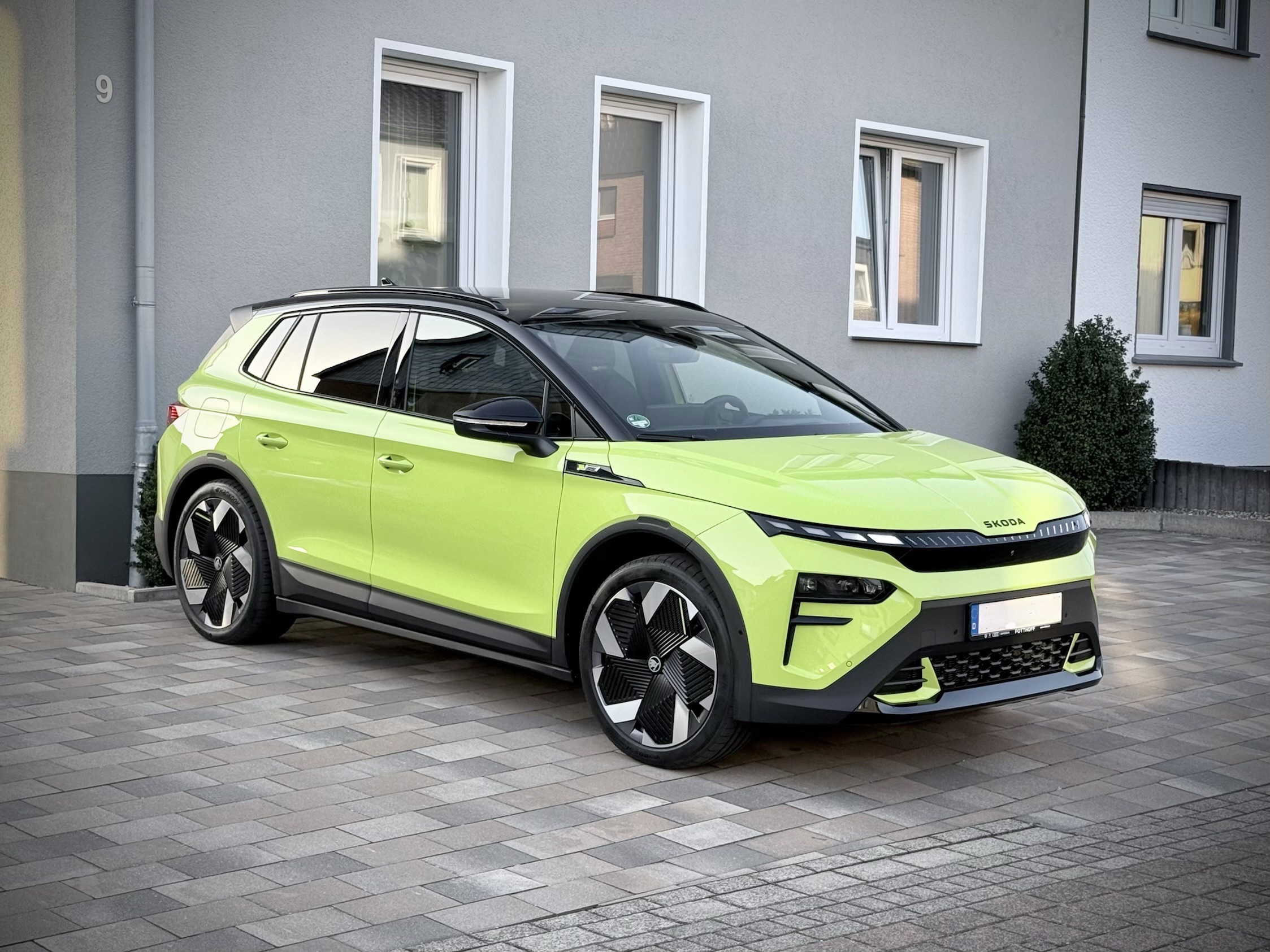 Skoda Elroq RS - Mamba-Green mit Akzentdach Schwarz