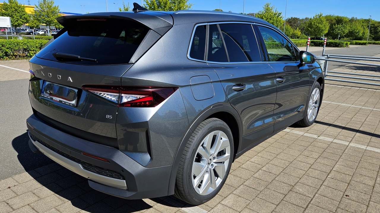 Elroq 85, Graphite-Grau Metallic, Loft, 20" Vega, Clever, Sport, Transport